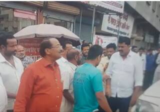 Pune Shivsena News : मंचरमध्ये शिवसेनेच्या मशाल यात्रेत फ्री स्टाईल हाणामारी; पदाधिकारीच भिडले, व्हिडीओ व्हायरल