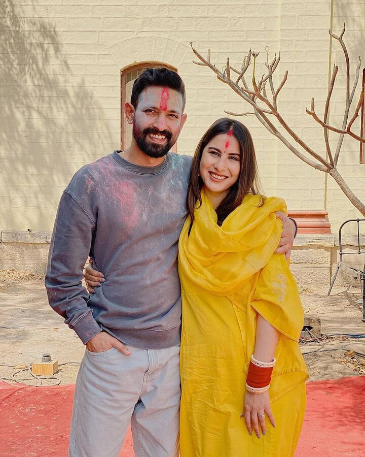 एक्ट्रेस शीतल ठाकुर (Sheetal Thakur) ने विक्रांत मैसी (Vikrant Massey) संग वैलेंटाइन डे पर शादी रचाई थी. दोनों ने 14 फरवरी 2022 को सात फेरे लिए थे. शीतल इस बार अपना पहला करवा चौथ सेलिब्रेट करेंगी.
