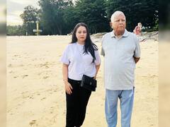 Lalu Yadav Singapore: देखिए सिंगापुर में क्या कर रहे हैं लालू यादव, ट्राउजर और टी-शर्ट के साथ जूता पहनकर निकले घूमने