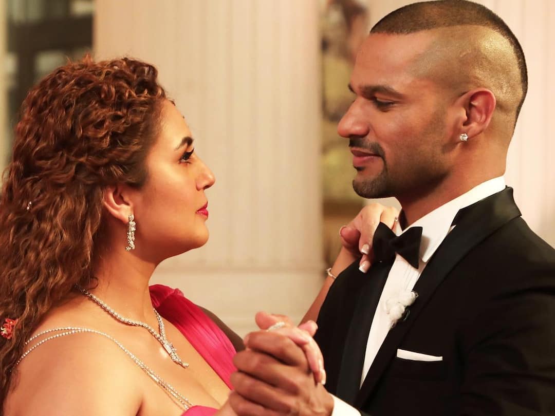 Shikhar Dhawan Dances Hand in Hand with Huma Qureshi in First Look from his Debut Film Double XL Shikhar Dhawan: బాలీవుడ్ లోకి టీమిండియా గబ్బర్ సింగ్ ఎంట్రీ, హ్యూమాతో శిఖర్‌ డ్యాన్స్‌!