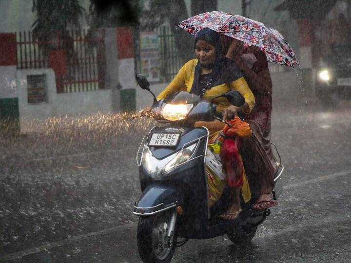 UP Weather Updates Rain Forecast in UP Again IMD Issued Yellow Alert in 41 Districts Including Lucknow UP Weather Today: यूपी में आज फिर भिगाएगी बारिश, जानें- किन-किन जिलों में जारी हुआ अलर्ट