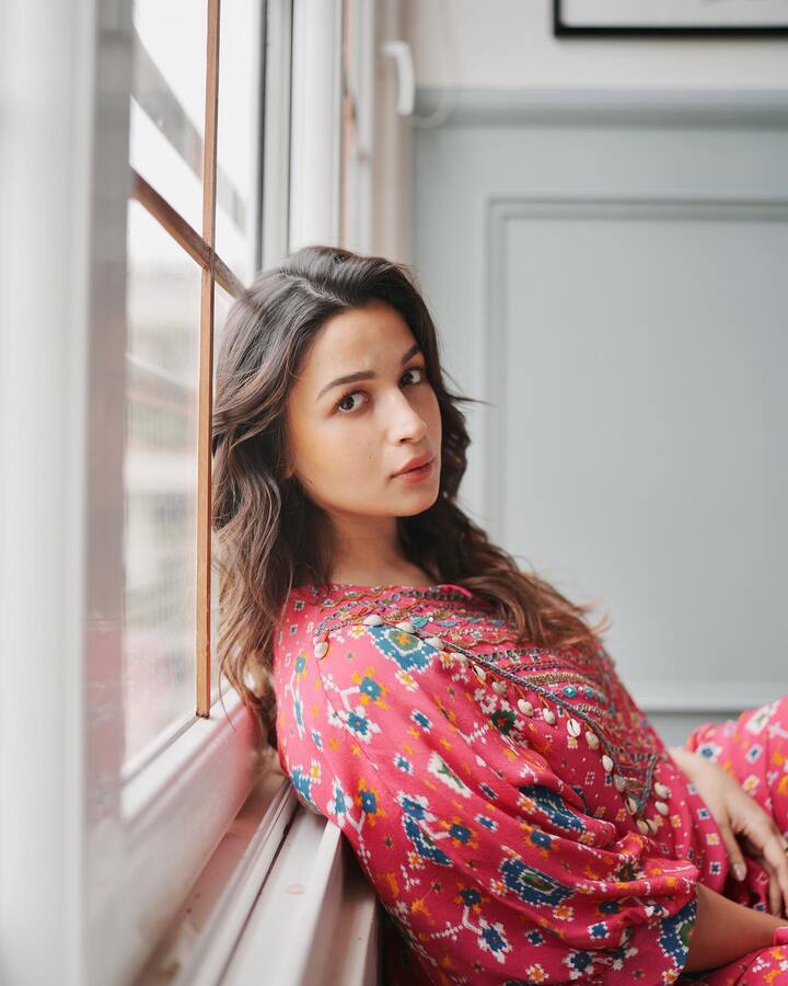 అలియా భట్ అందమైన ఫోటోలు -Image Credit: Alia Bhatt/Instagram