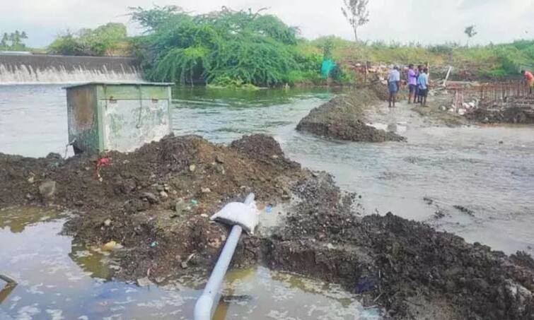 Trichy: Road cut off due to flood in Aiyar near Uppiliyapuram TNN திருச்சி: உப்பிலியபுரம் அருகே அய்யாற்றில் வெள்ளப்பெருக்கால் சாலை துண்டிப்பு