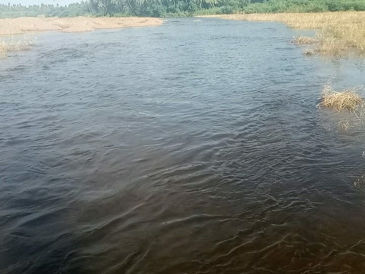 தொடர் மழை.... கரூர் பெரியாண்டாங்கோவில் தடுப்பணைக்கு நீர்வரத்து உயர்வு