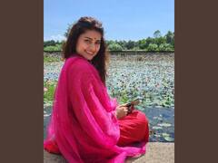 Sneha birthday clicks: புன்னகை அரசியின் பிறந்தநாள் க்ளிக்ஸ் !