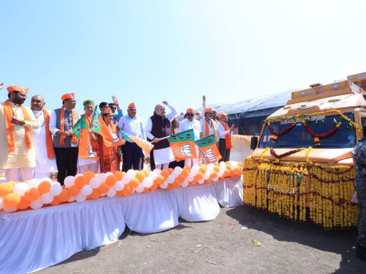 इसके बाद नवसारी जिले के उनाई से दो अन्य गौरव यात्राओं का अमित शाह शुभारंभ करेंगे.