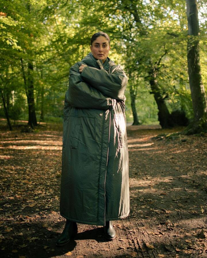 करीना इन दिनों अपने नये प्रोजेक्ट की शूटिंग के लिए यूके लंदन गई हैं. कुछ दिनों पहले एक्ट्रेस ने कड़ाके की ठंड में ओवरकोट पहने ये तस्वीर शेयर की थी.