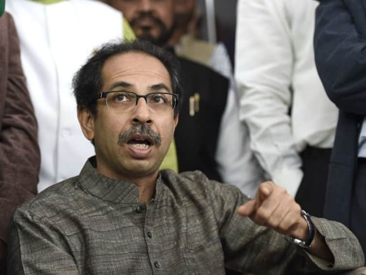 Maharashtra news allegations against Adani must be investigated Says Shivsena Uddhav Thackeray  Uddhav Thackeray : अदानींवर होणाऱ्या आरोपांची चौकशी झालीच पाहिजे : उद्धव ठाकरे