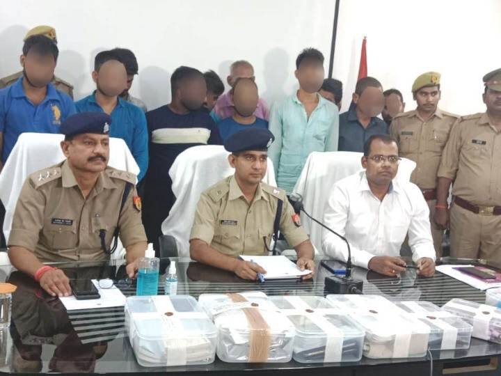 Prayagraj news This gang used to sell blood without investigation at arbitrary price ANN Prayagraj News: लाल खून का काला कारोबार, मनमानी कीमत पर बिना जांच वाला ब्लड बेचने वाले गिरोह का पर्दाफाश