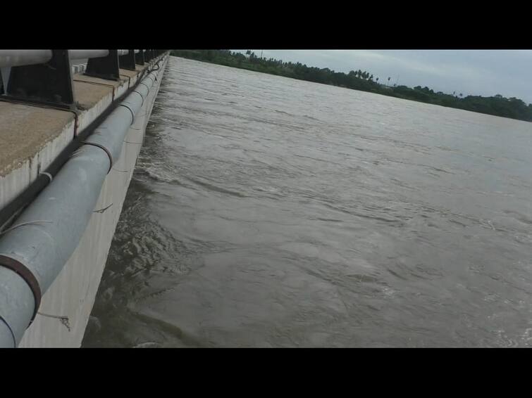 karur: periandankovil barrage water flow increased TNN தொடர் மழை.... கரூர் பெரியாண்டாங்கோவில் தடுப்பணைக்கு நீர்வரத்து உயர்வு