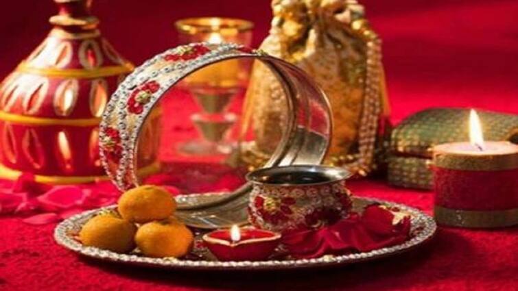 Karva chauth rare yoga know here the right and auspicious time to set the moon Karwa Chauth 2022: આ વર્ષે કરવા ચોથ પર  બની રહ્યો છે આ દુર્લભ યોગ, જાણો અહીં  ચંદ્ર અસ્ત થવાનો  શુભ સમય