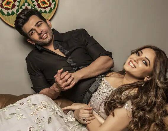 ਟੀਵੀ ਇੰਡਸਟਰੀ ਦੀ ਮਸ਼ਹੂਰ ਜੋੜੀ ਜੈ ਭਾਨੁਸ਼ਾਲੀ ਅਤੇ ਮਾਹੀ ਵਿਜ ਇੱਕ ਦੂਜੇ ਨੂੰ ਬਹੁਤ ਪਿਆਰ ਕਰਦੇ ਹਨ। ਜੈ ਭਾਨੁਸ਼ਾਲੀ ਆਪਣੀ ਪਤਨੀ ਨੂੰ ਖਾਸ ਮਹਿਸੂਸ ਕਰਨ ਲਈ ਹਰ ਸਾਲ ਕਰਵਾ ਚੌਥ ਦਾ ਵਰਤ ਰੱਖਦਾ ਹੈ। ਇਸ ਗੱਲ ਦਾ ਖੁਲਾਸਾ ਖੁਦ ਜੈ ਨੇ ਕੀਤਾ ਹੈ।