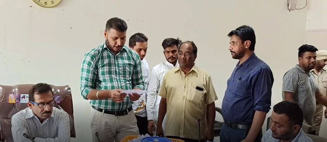 License to sellers of distributed crackers in Barnala district, action will be taken against those selling without license Diwali Guidlines: ਬਰਨਾਲਾ ਜ਼ਿਲ੍ਹੇ ਵਿੱਚ ਵੰਢੇ ਗਏ ਪਟਾਕੇ ਵੇਚਣ ਵਾਲਿਆਂ ਨੂੰ ਲਾਇਸੈਂਸ, ਬਿਨਾਂ ਲਾਇਸੈਂਸ ਵੇਚਣ ਵਾਲੇ 'ਤੇ ਹੋਵੇਗੀ ਕਾਰਵਾਈ