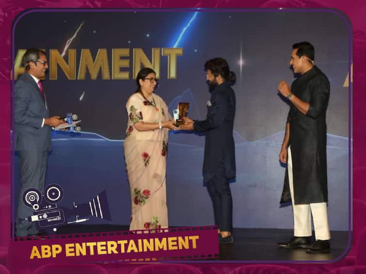 Allu Arjun becomes the first South Indian actor to receive THIS prestigious award Allu Arjun: ‛புஷ்பான்னா ஃபயரு...’ முதல் தென்னிந்திய நடிகர் என்ற பெருமை.. வழங்கப்பட்ட விருது என்ன?