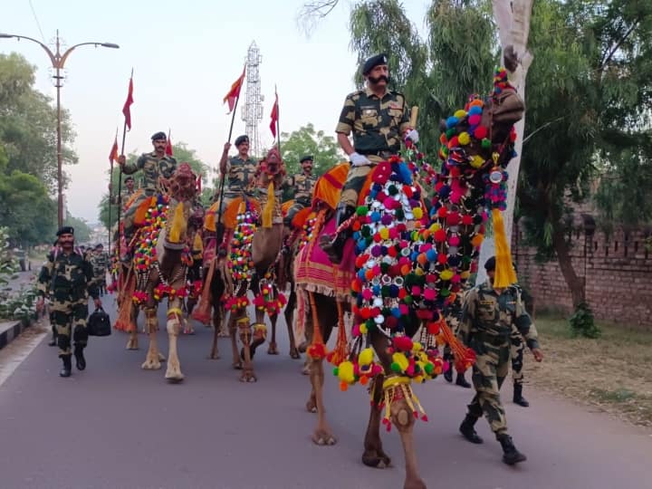 Rajasthan BSF Camel Safari village to village and wake up awareness ANN Rajasthan News: राजस्थान में BSF का आजादी का अमृत महोत्सव कार्यक्रम, कैमल सफारी से गांव-गांव जाकर जगाएंगे जागरुकता