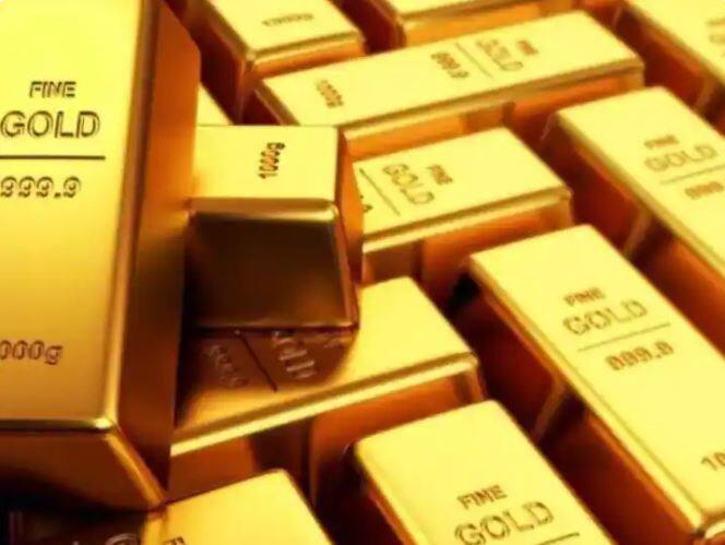 gold rate today gold and silver price in on 14th october 2022 gold and silver rate down today marathi news Gold Rate Today : सोन्याचे दर 'जैसे थे', तर चांदी झाली किंचित स्वस्त; वाचा तुमच्या शहरातील दर