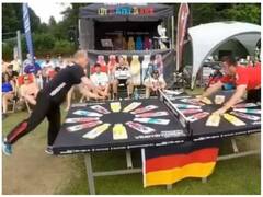 टेबल टेनिस की टेबल पर फुटबॉल से अजीबोगरीब खेल खेलते दिखे खिलाड़ी, वीडियो देख चकरा जाएगा दिमाग