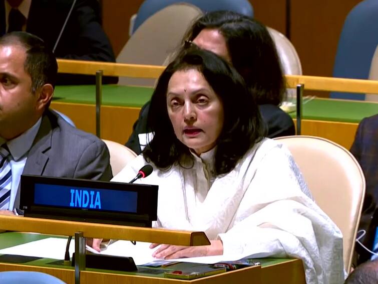 India Abstains From UNGA Vote Condemning Russia, Maintains 'Ready To Support Efforts Aimed At De-Escalation' Ready To Support De-Escalation Efforts: India Abstains From UNGA Vote Condemning Russia