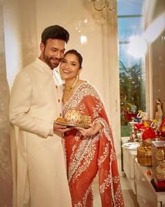 Ankita Lokhande Pics: करवा चौथ पर अंकिता लोखंडे से नज़र नहीं हटा पाए विक्की जैन, सामने आईं कपल की रोमांटिक तस्वीरें