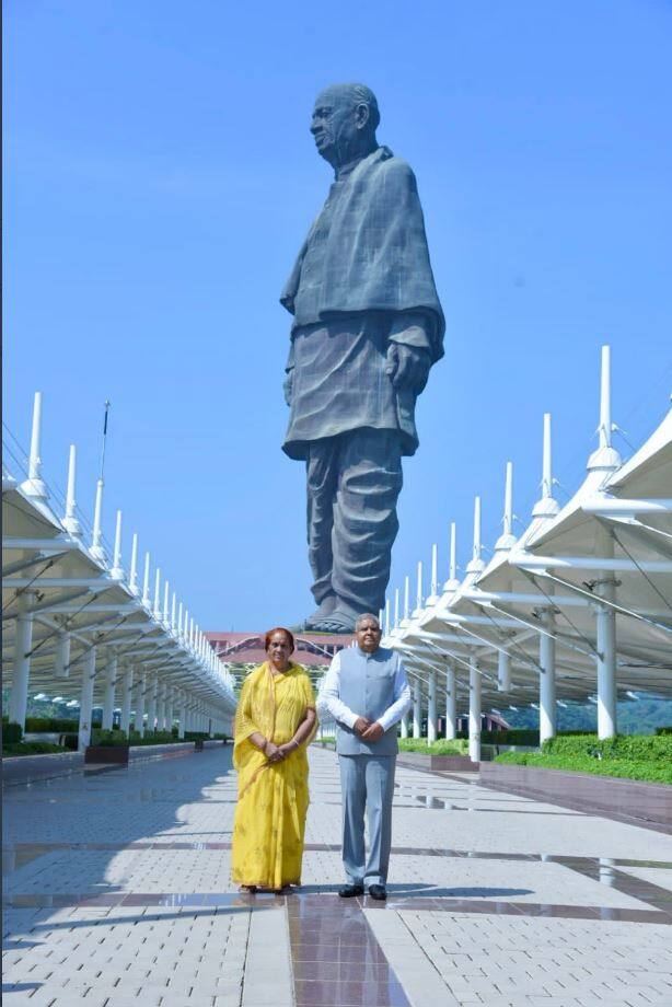Jagdeep Dhankhar Gujarat Visit PHOTO: ઉપપ્રમુખ જગદીપ ધનખડ ગુજરાત પ્રવાસે છે. આ દરમિયાન ઉપરાષ્ટ્રપતિ જગદીપ ધનખડે 'સ્ટેચ્યુ ઓફ યુનિટી' અને ઘણા પ્રખ્યાત સ્થળોની મુલાકાત લીધી હતી.