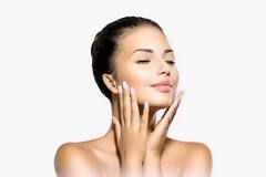 Skin care: વધતી જતી ઉંમરની ત્વચા પર અસર ઓછી કરવા માટે આ વિટામિન છે જરૂરી, આ રીતે કરો પૂર્તિ