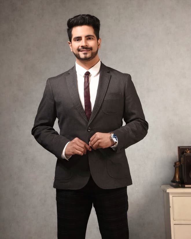 करण मेहरा की वाइफ निशा रावल ने आरोप लगाया था कि उनके पति का अफेयर उनकी को-एक्ट्रेस से चल रहा है. इतना ही नहीं  निशा ने ये भी कहा था कि करण के फोन से इस अफेयर के बारे में पता चला है.