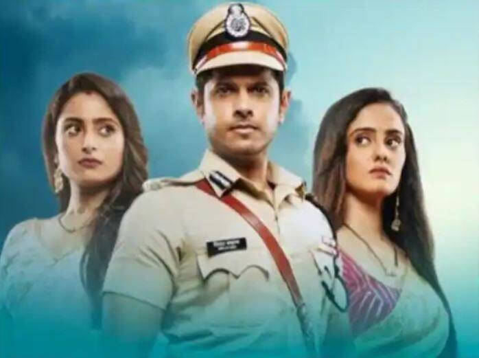 विराट, पाखी और सईं के इर्द-गिर्द घूमने वाला डेली सोप ‘गुम है किसी के प्यार में’ (Ghum Hai Kisikey Pyaar Meiin) टॉप 5 में शामिल है. यह शो इस हफ्ते 5वें पायदान पर है.