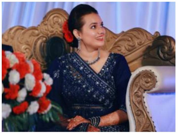 साल 2018 में टीना डाबी ने IAS अतहर आमिर खान से शादी की थी, लेकिन 2020 में आपसी सहमति से दोनों ने तलाक ले लिया था.