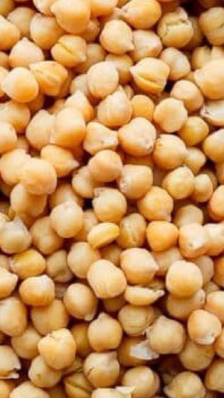 तुम्ही कोशिंबीर, डाळ, भात किंवा इतर कोणत्याही स्नॅक्ससोबत चणे खाऊ शकता.