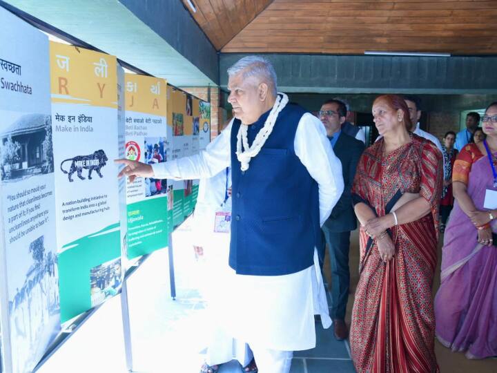 उपराष्ट्रपति जगदीप धनखड़ और डॉ. सुदेश धनखड़ ने अहमदाबाद के साबरमती आश्रम का दौरा किया.