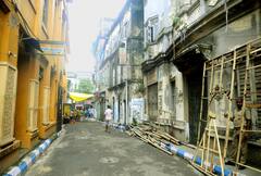 ফের বউবাজারে ফিরল ফাটল আতঙ্ক, আর্থিক সাহায্য ঘোষণা মেট্রো রেল কর্তৃপক্ষের