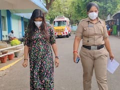 71 வயது முதியவருடன் நெருங்கிப் பழகிய இளம்பெண்....போட்டோ எடுத்து ரூ.50 லட்சம் கேட்டு மிரட்டல்..!