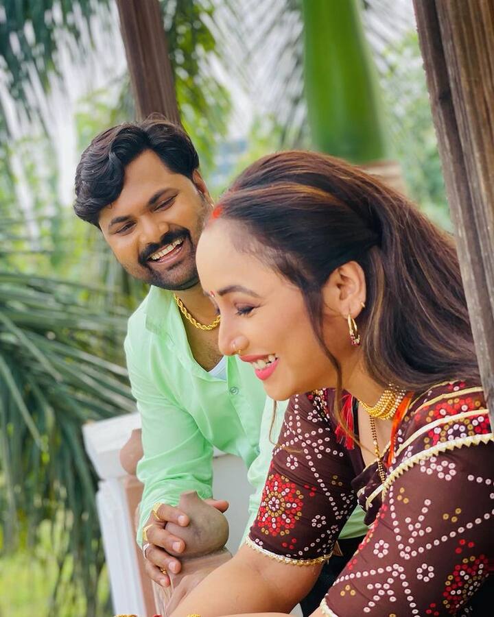 रानी इन दिनों अपनी अपकमिंग फिल्म 'सौगंध भोलेनाथ की' की शूटिंग में बिजी चल रही हैं.