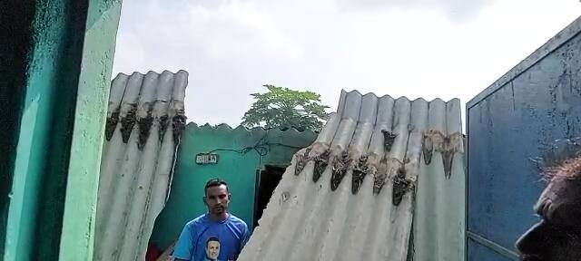 गौरतलब है कि आज जिले में एक ही समय दो घटनाएं होने से स्थिति बनी है. ग्रामीण रामनारायण साहू ने बताया कि गुरुवार की रात परिवार घर में सोया हुआ था.