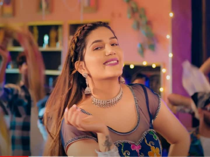 Sapna Choudhary latest haryanavi song aankh marey video viral on internet watch here Sapna Choudhary के सॉन्ग 'आंख मारे' ने उड़ाया गर्दा, वीडियो शेयर कर फैन्स को कहा शुक्रिया