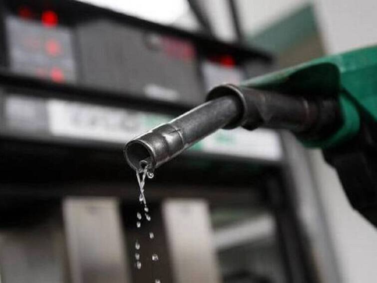 Petrol Diesel Price in 16 October 2022 petrol diesel price in delhi mumbai check latest rate here maharashtra marathi news Petrol Diesel Price : कुठे महाग, कुठे स्वस्त? झटपट चेक करा तुमच्या शहरांतील पेट्रोल-डिझेलचे दर