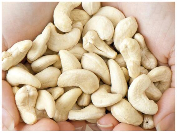 Dry Fruits For Skin: रोज खाएं ये ऑयली ड्राई फ्रूट्स, बनाएंगे आपको खूबसूरत