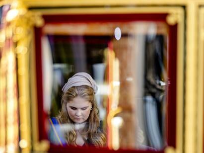 Can not get out of the house heavy security for Dutch Princess Amalia Why வீட்டை விட்டு வெளியே வர முடியாது…, டச்சு இளவரசி அமாலியாவுக்கு பலத்த பாதுகாப்பு… ஏன்?