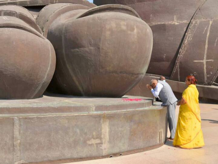उपराष्ट्रपति जगदीप धनखड़ गुरूवार को गुजरात के नर्मदा जिले के केवड़िया में ‘स्टेच्यू ऑफ यूनिटी’ देखने पहुंचे.