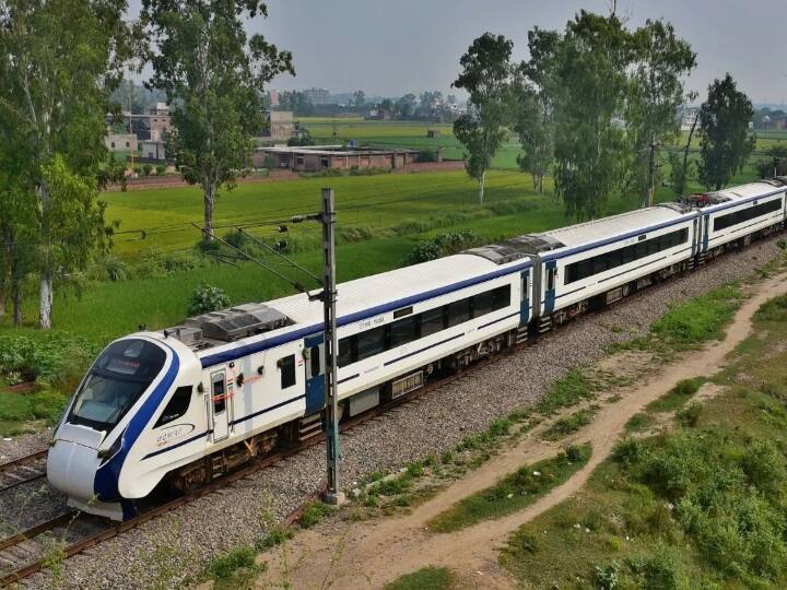 chennai to  bangalore vande bharat express starting expectation november 10th 2022 Vande Bharat : சென்னை - பெங்களூர் வரை விரைவில் வந்தே பாரத் ரயில்..! நவம்பர் 10-ந் தேதி தொடக்கமா..?