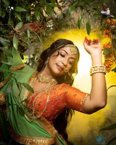 HBD Navya nair: பூவுக்கு பொறந்த நாளு...நவ்யா நாயரின் பிறந்தநாள் ஸ்பெஷல் போட்டோஸ் !