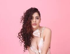 Urfi Javed : आई गं... बर्थडेच्या दिवशीच उर्फीला दुखापत, सोशल मीडियावर पोस्ट करत म्हणाली...