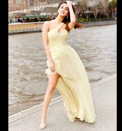 PHOTO: परमसुंदरी! वाणी कपूरने पुन्हा शेअर केला क्लासी लूक; फोटो पाहाच..