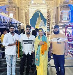 Akshara Singh Photos: बनारस पहुंचीं अक्षरा सिंह, शिवलिंग की पूजा कर एक्ट्रेस ने मांगी भोलेनाथ से मुराद