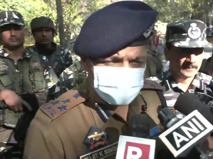 kashmiri pandit target killing police reveals a guard was present here says DIG Sujeet Kumar Kashmir Target Killing: 'वारदात के वक्त मौजूद था गार्ड, KFF ने ली जिम्मेदारी', शोपियां के कश्मीरी पंडित हत्याकांड में पुलिस का खुलासा