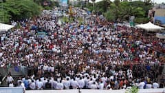 In Pics : విశాఖ తీరంలో పోటెత్తిన జనం, రాజధాని కోసం గర్జన