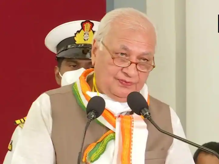 Kerala Governor's Arif Mohammad Khan Facebook get hacked on Saturday he twitted Arif Mohammad Khan: केरल के राज्यपाल आरिफ मोहम्मद खान का फेसबुक अकाउंट हैक, ट्वीट करके दी जानकारी