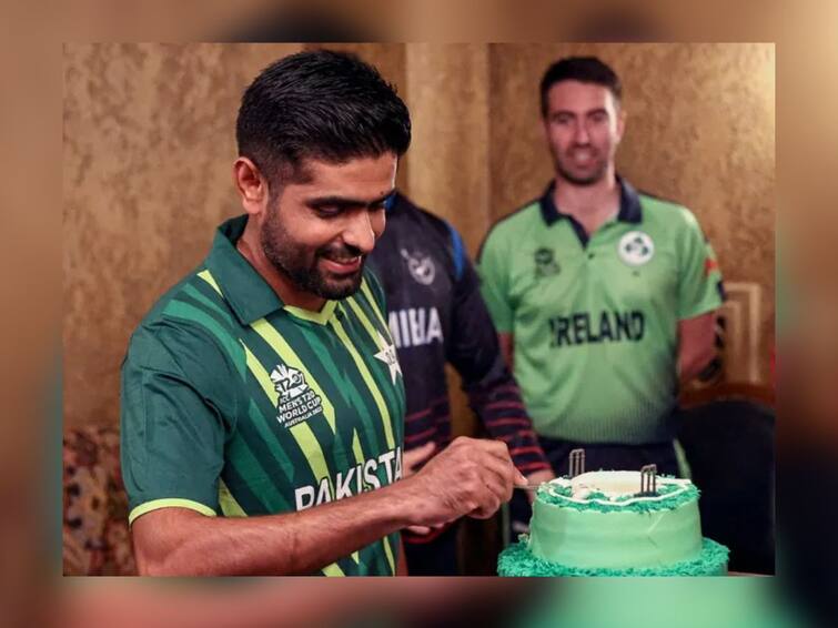 T20 World Cup 2022 teams captains celebrated Babar Azam Birthday icc posts pics Babar Azam Birthday : सर्व कॅप्टन्सनी मिळून साजरा केला बाबरचा वाढदिवस, पाहा केक कापतानाचे खास क्षण