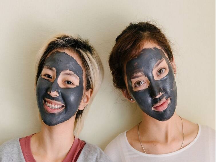 Ayurveda Tips: Charcoal A Saviour For Your Skin and shine your face Ayurveda Tips: பல் தேய்க்க பயன்பட்ட காலம் ஓடிப்போச்சு.. இனி முகம் தேய்க்கவும் பயன்படும் கரித் தூள்.. அது எப்படி..?