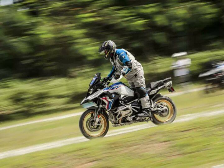 தாய்லாந்தில் எடுக்கப்பட்ட புகைப்படம் இது